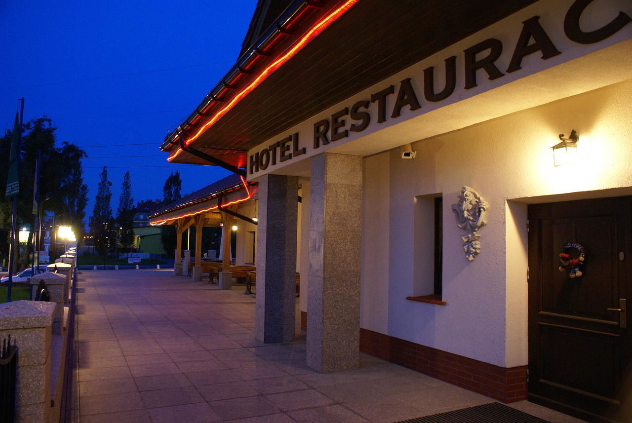 Отель Hotel i Restauracja Dworski Пжецлав-27