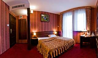 Отель Hotel i Restauracja Dworski Пжецлав Двухместный номер с 1 кроватью или 2 отдельными кроватями-4